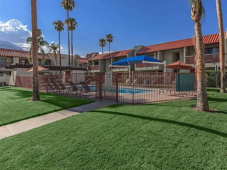 Sage Courtyard Apartments — Photo 37