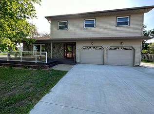 1808 Cardinal Ln, Huron, SD 57350