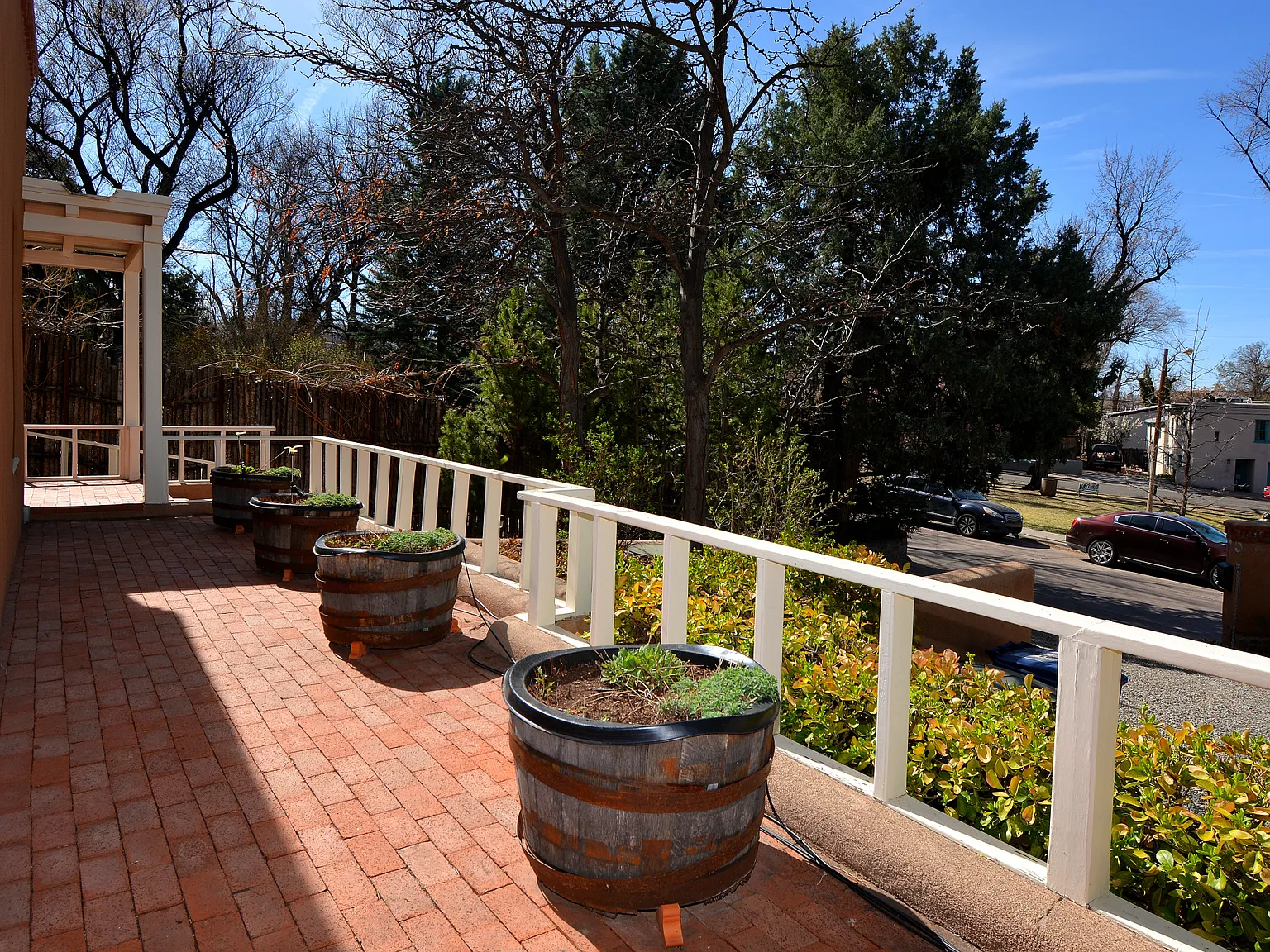 315 Hillside Ave — Photo 2