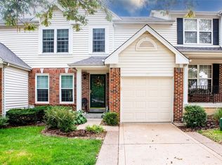 450 Summit Tree Ct, Fenton, MO 63026