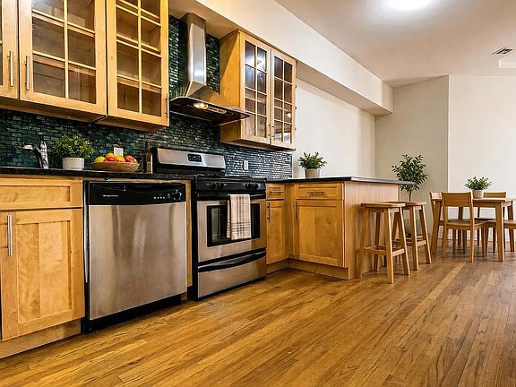 2nd image of 20 Goodwin Pl APT 3F