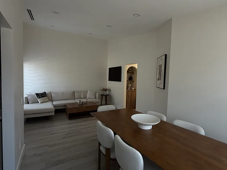 8601 Sunland Blvd #67 — Photo 9