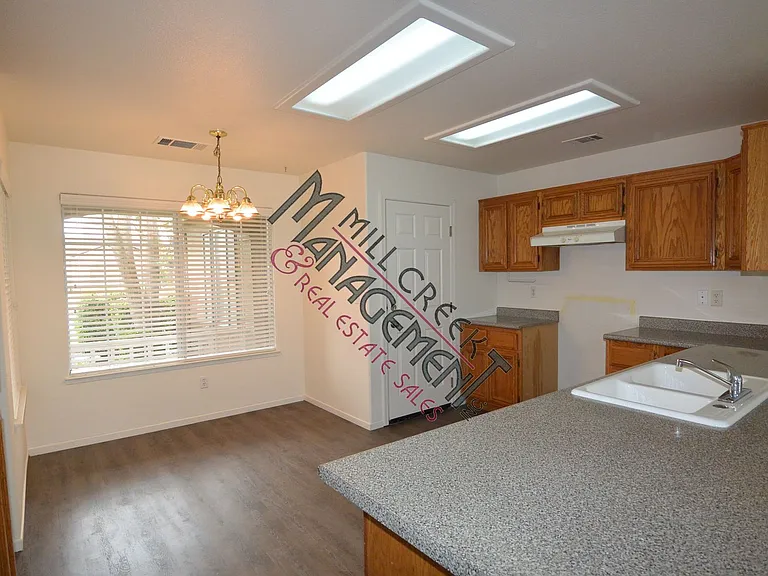 5404 W Dorothea Ave — Photo 4