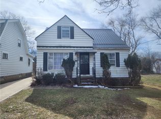 18990 Raymond St, Maple Heights, OH 44137