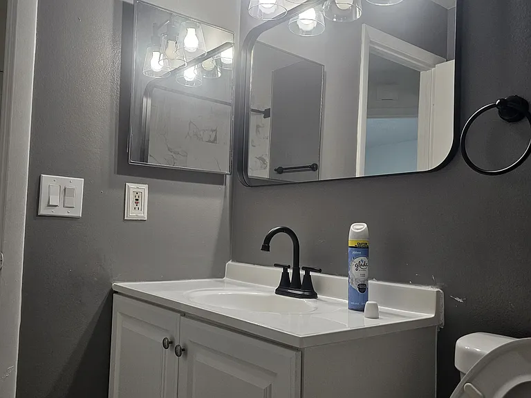 800 Park Villa Cir — Photo 11
