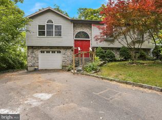 70 Franklin St, Bechtelsville, PA 19505