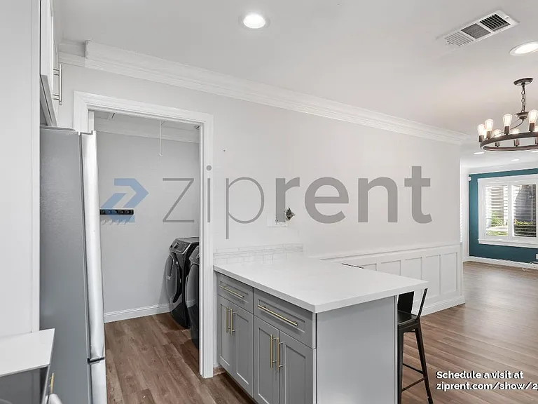686 Whitewater Ct — Photo 14