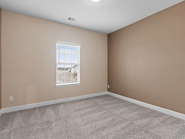 704 Fencerow Trl — Photo 26