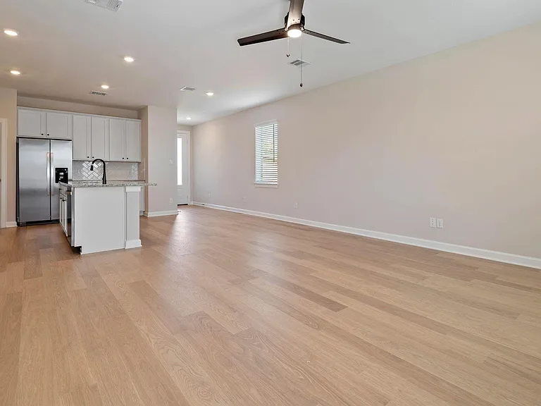1107 Campside Dr — Photo 6