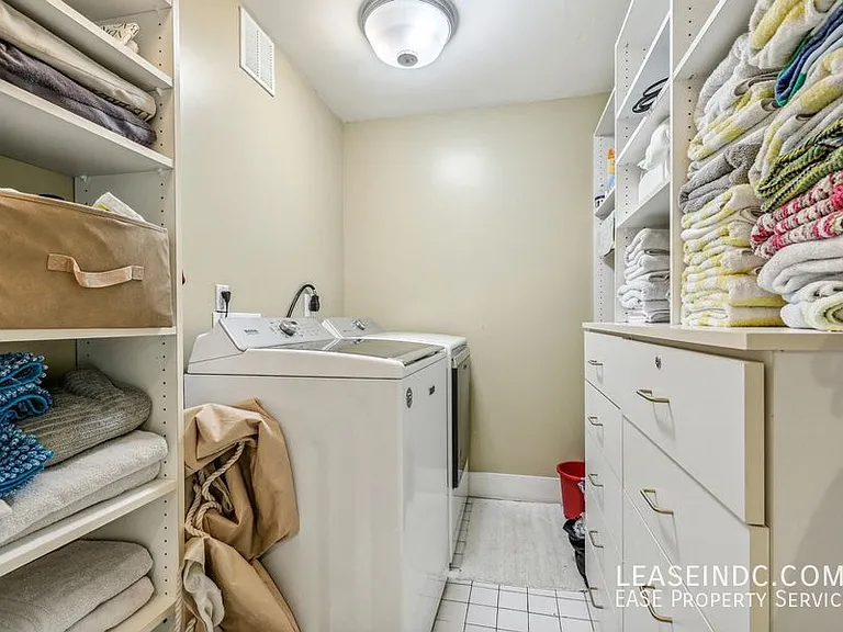 4927 Eskridge Ter NW — Photo 35