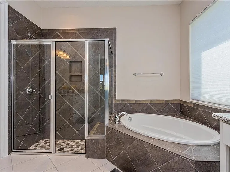 8222 Topsail Pl — Photo 20