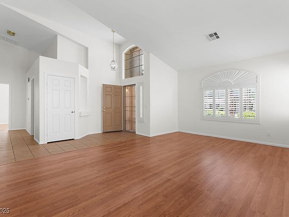 4th image of 1132 Coral Desert Dr
