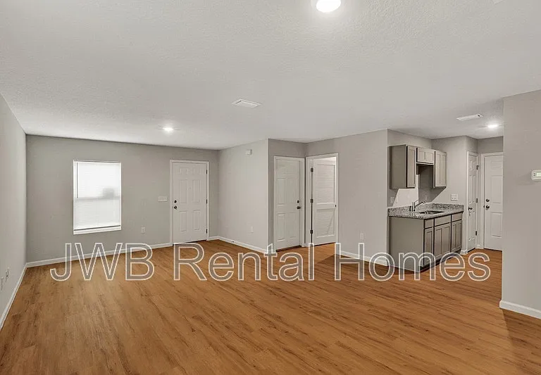 1145 Canal St — Photo 3