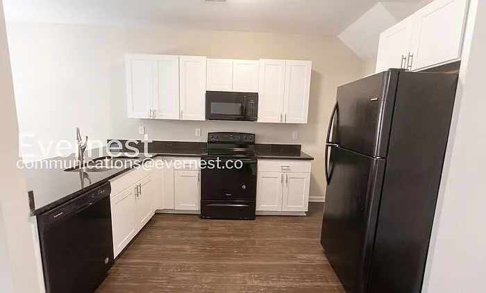Building Photo - 853 Langston Trce