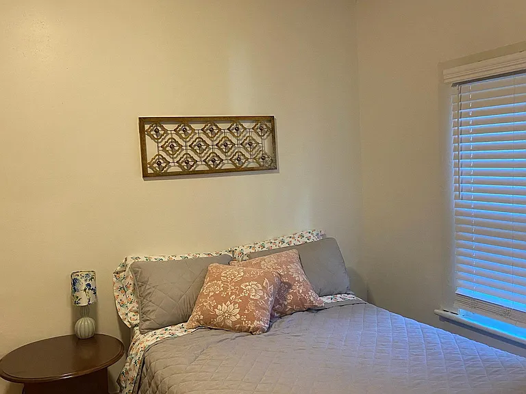 3535 Chandler Ave — Photo 8
