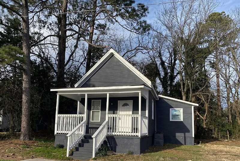 Building Photo - 663 Williams St