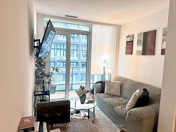 4th image of 121 Lower Sherbourne St #456