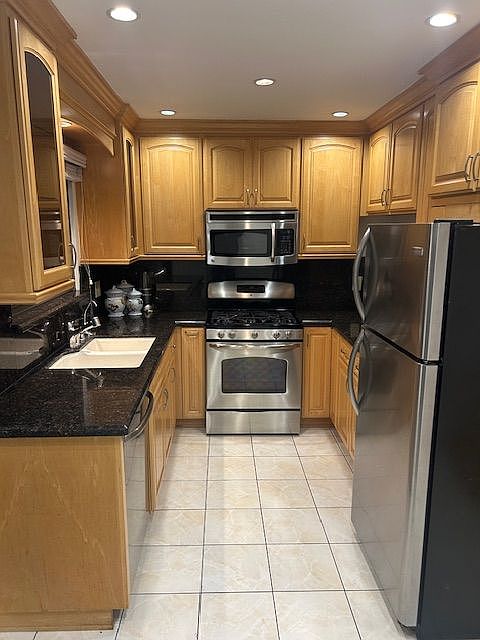 1st image of 4000 W Victory Blvd APT 202