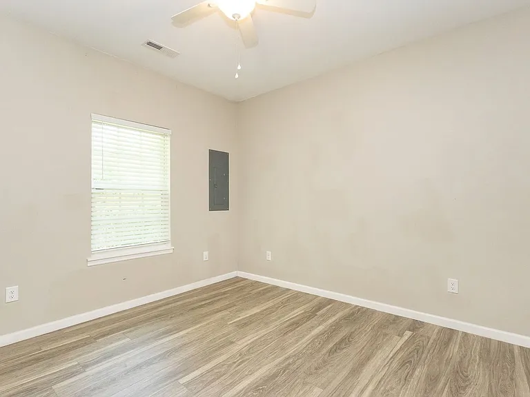 18 Michigan Ln #2 — Photo 20