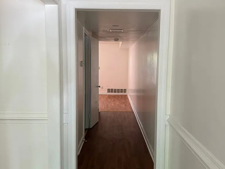 2800D Carriage Dr — Photo 2