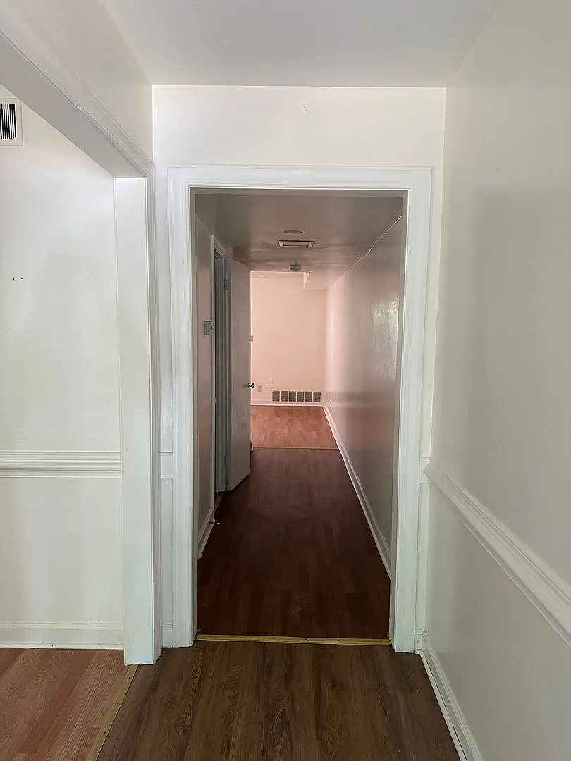 Building Photo - 2800D Carriage Dr