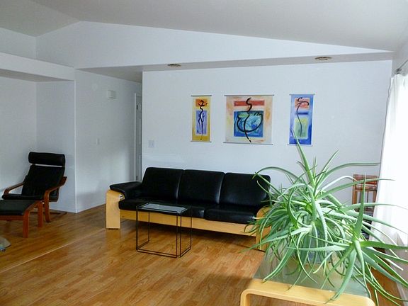 5th image of 1970 Cascade View Dr