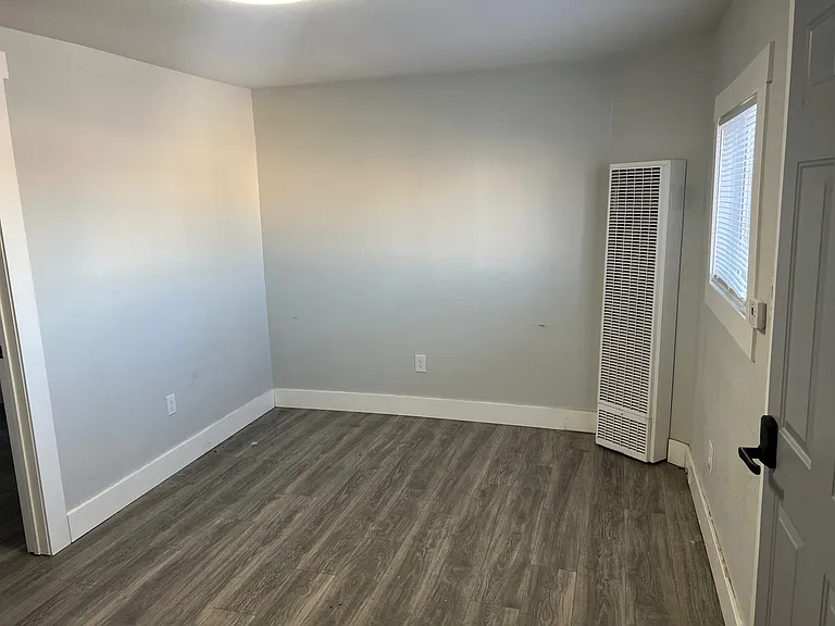 1145 S Cedar St #5 — Photo 3