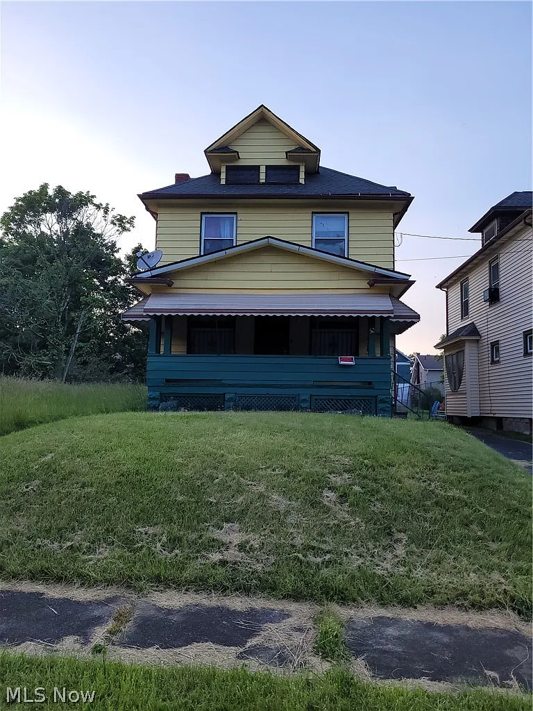 52 E Earle Ave photo 1