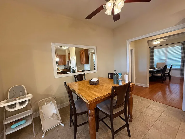 4410 Windlake Dr — Photo 12