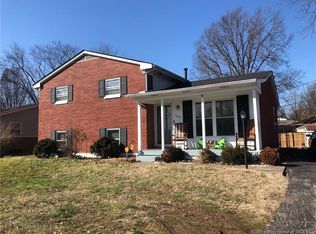 1449 Ridgeway Dr, Jeffersonville, IN 47130