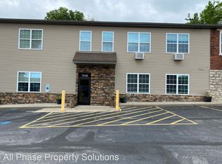 330 S 9th St #B, Quincy, IL 62301