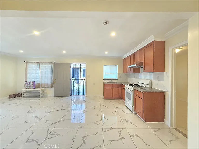 11323 1/2 Schmidt Rd — Photo 8