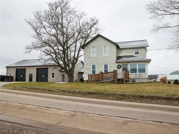 2750 E Moreland Rd, Fredericksburg, OH 44627