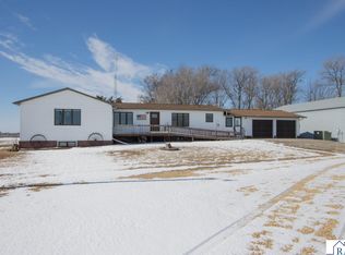 48994 County Road 13, Mankato, MN 56003