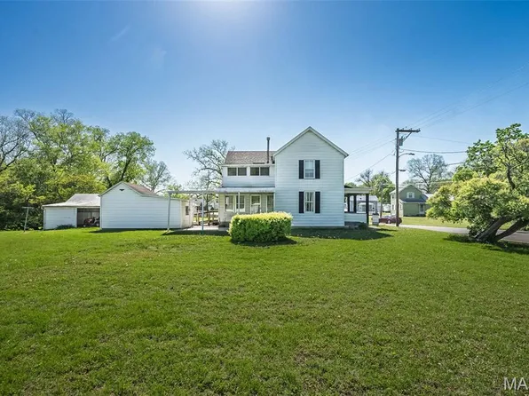884 Market St, Sainte Genevieve, MO 63670