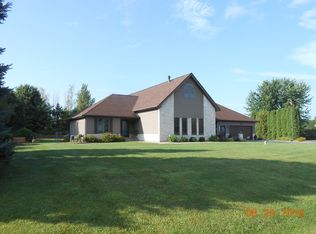 12364 Pine Dr, Genoa, IL 60135