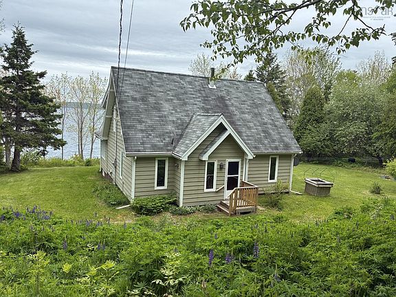 2nd image of 4030 Marble Mountain Rd
