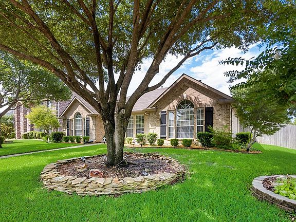 3rd image of 533 Shadow Oaks Ct
