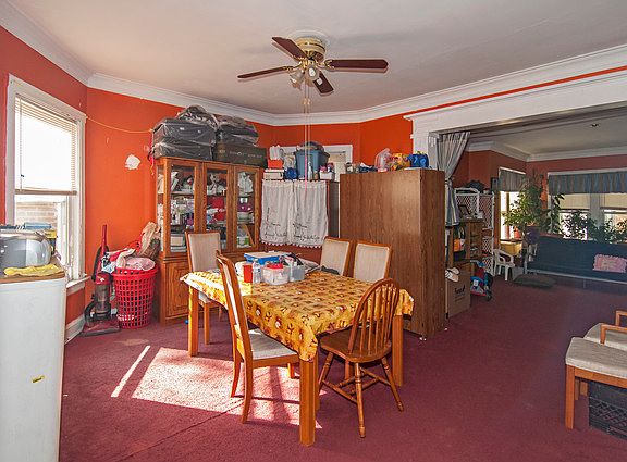 3rd image of 6105 N Campbell Ave