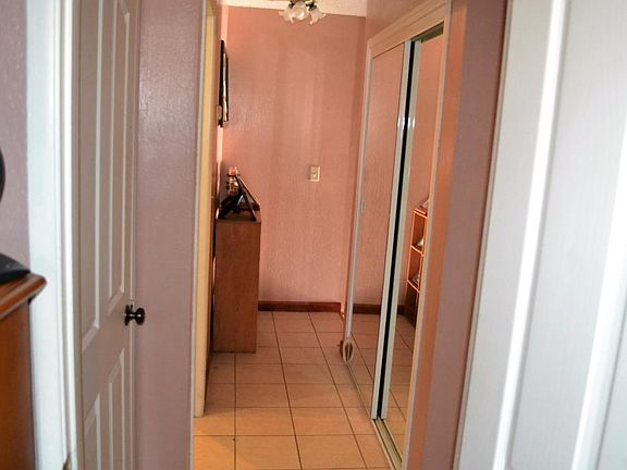 4th image of 277 Sunnyhills Dr