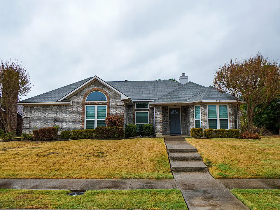 2508 Hawk Dr