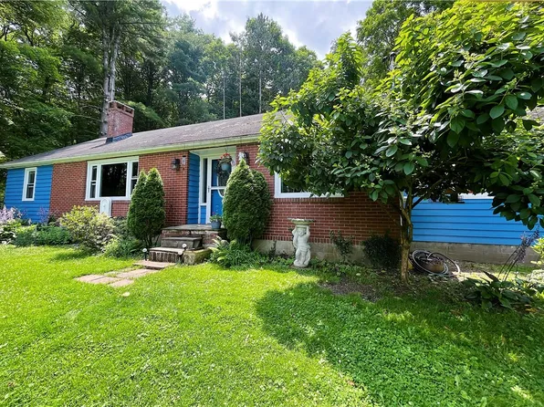 355 Lake Shore Dr, Boswell, PA 15531