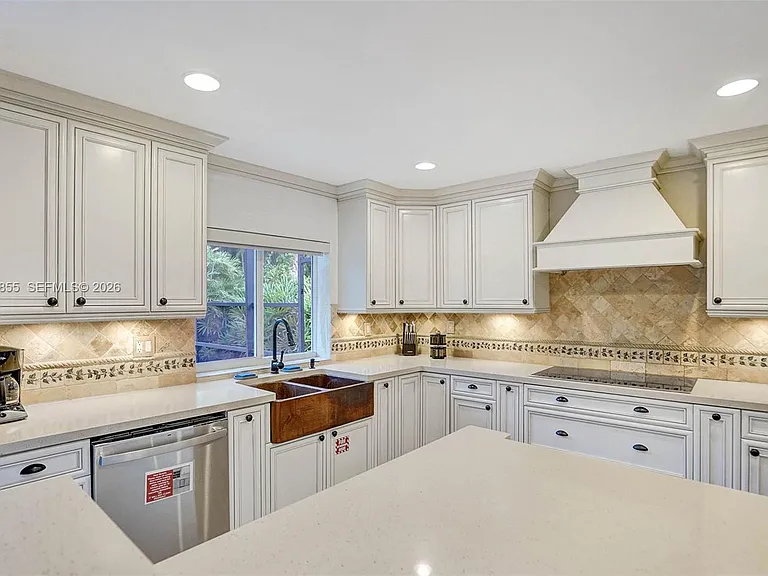 2120 SW 28th Way — Photo 11