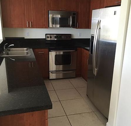 4th image of 1555 N Treasure Dr APT 413