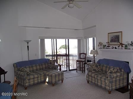 4th image of 368 Harbor Dr