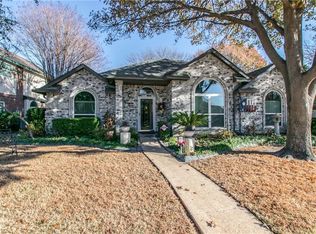 2710 Crosslands Dr, Garland, TX 75040
