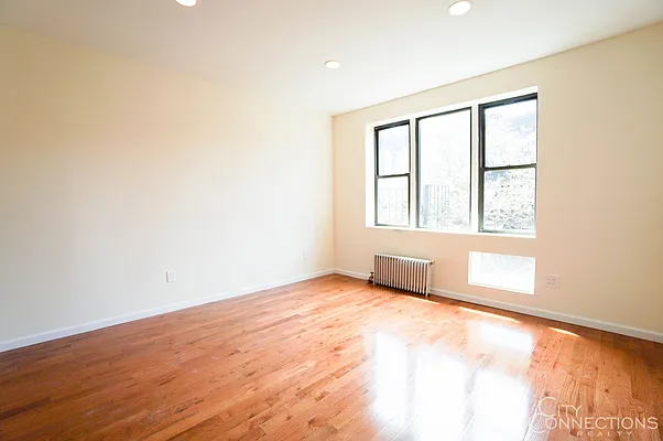 Rented by City Connections Realty | media 17