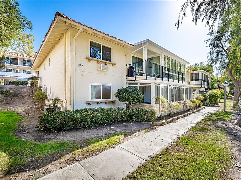 3309 Via Carrizo #B — Photo 17