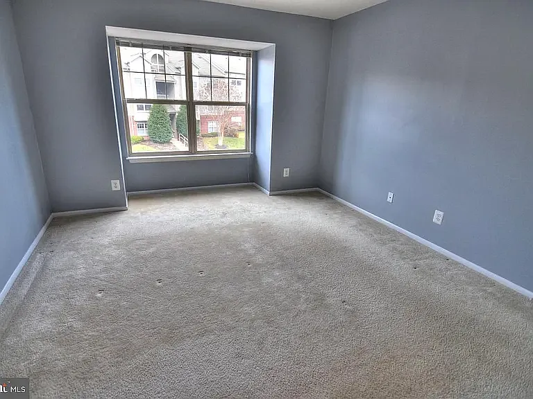 1707 Ascot Way #E — Photo 32