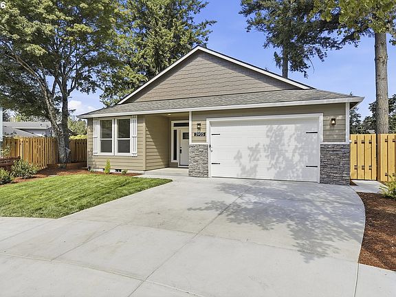 2nd image of 3905 SE 147th Ave